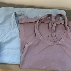 Lululemon Set of Two Tank Tops size 6 crb blue mauve